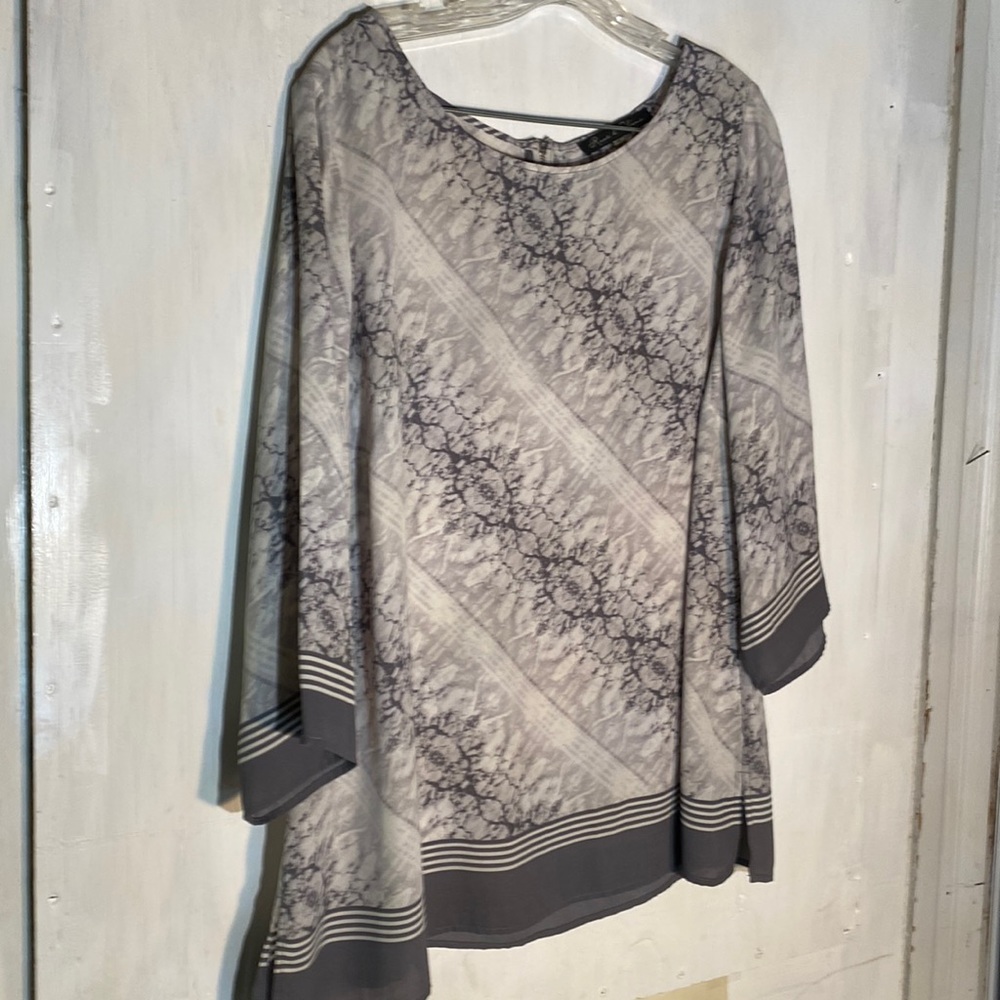 Rose & Olive Posh Tailor Cut Sz 1X Dress Blouse- Beautiful